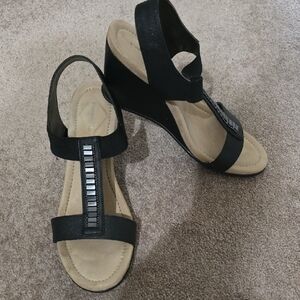 St. John's Bay Black and Tan Wedge Sandals